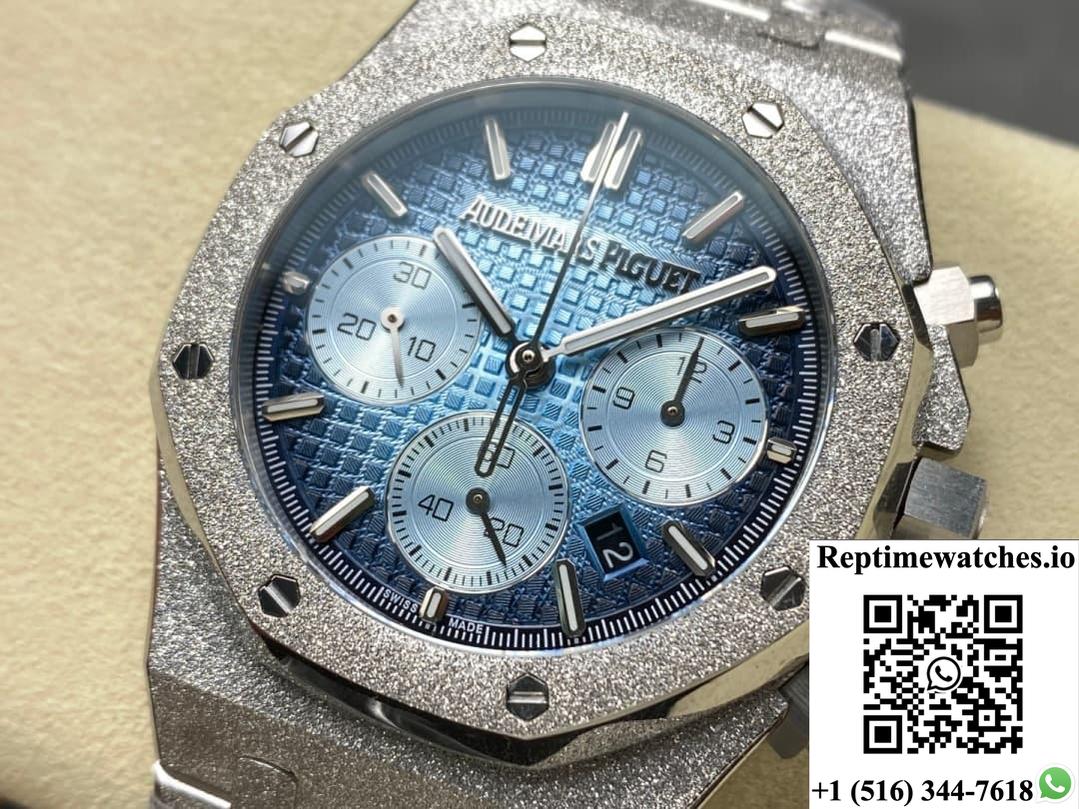 Audemars Piguet Royal Oak 26240BC.GG.1324BC.02 OM factory luminous hour markers