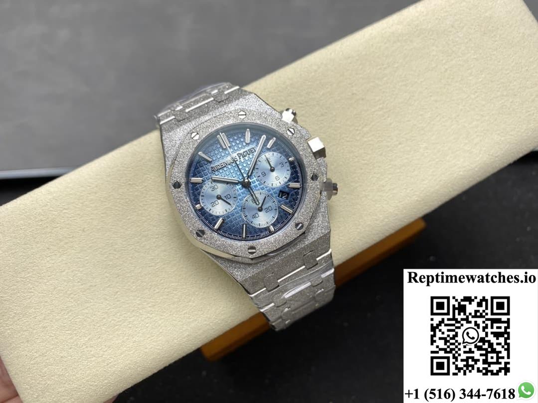 Audemars Piguet Royal Oak 26240BC.GG.1324BC.02 OM factory luminous hour markers