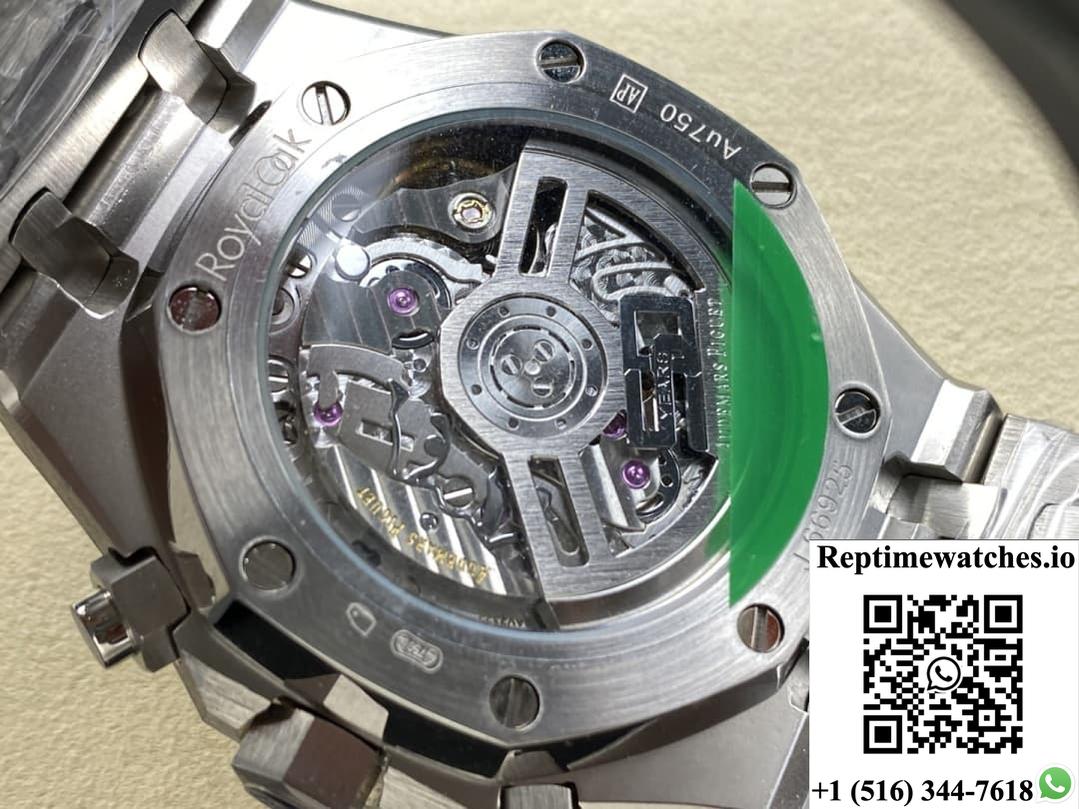 Audemars Piguet Royal Oak 26240BC.GG.1324BC.02 OM factory luminous hour markers