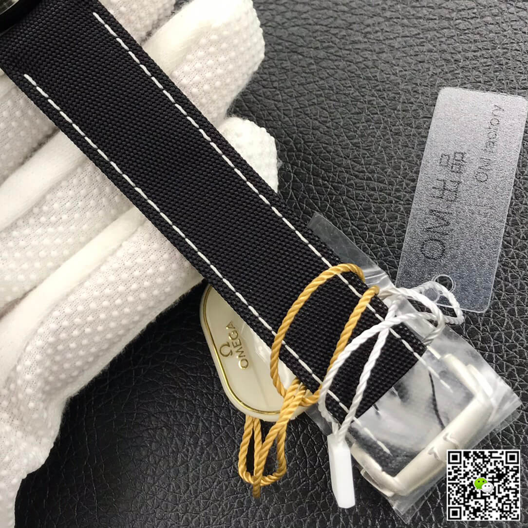 Omega Speedmaster Snoopy Award 311.32.42.30.04.003 OM Factory V2 White Dial