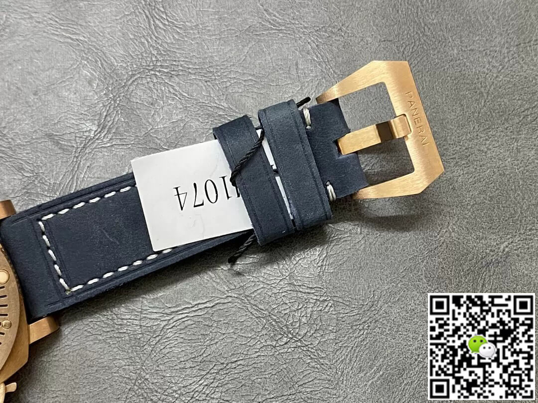 Panerai Submersible PAM01074 VS Factory Blue Dial