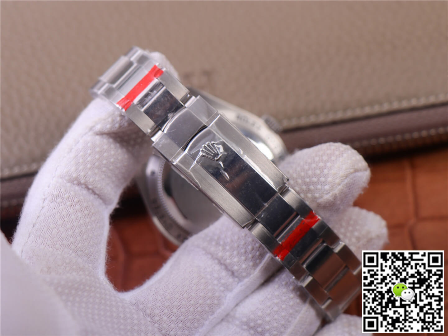 JB Factory Replica Rolex Milgauss Base 116400 Label Noir Design LNT01HS-001 Silver case watch