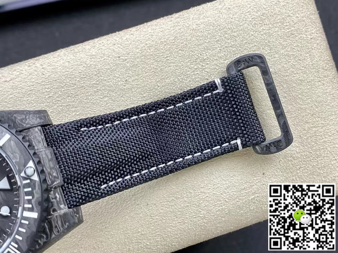 Rolex Submariner VS Factory DIW Carbon Fiber Dial