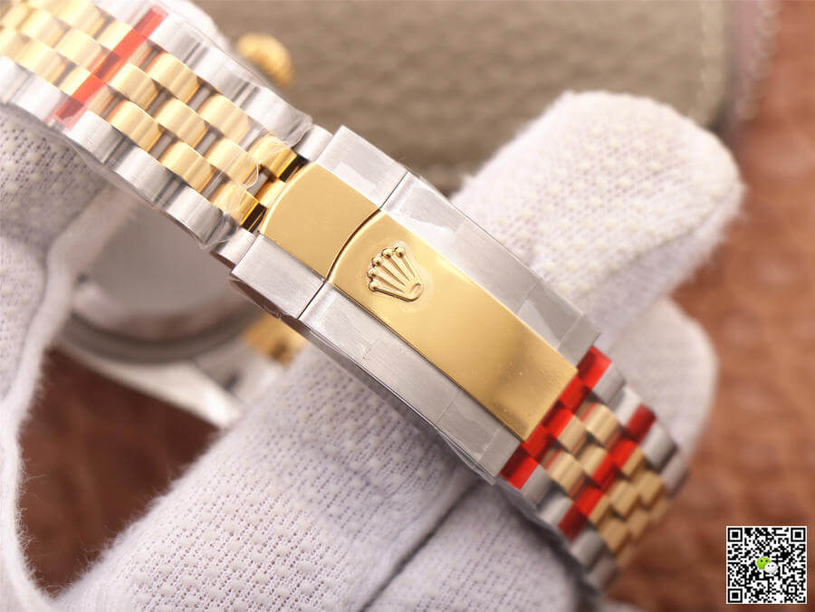 Rolex Datejust 126233 EW Factory Diamond Gold Dial