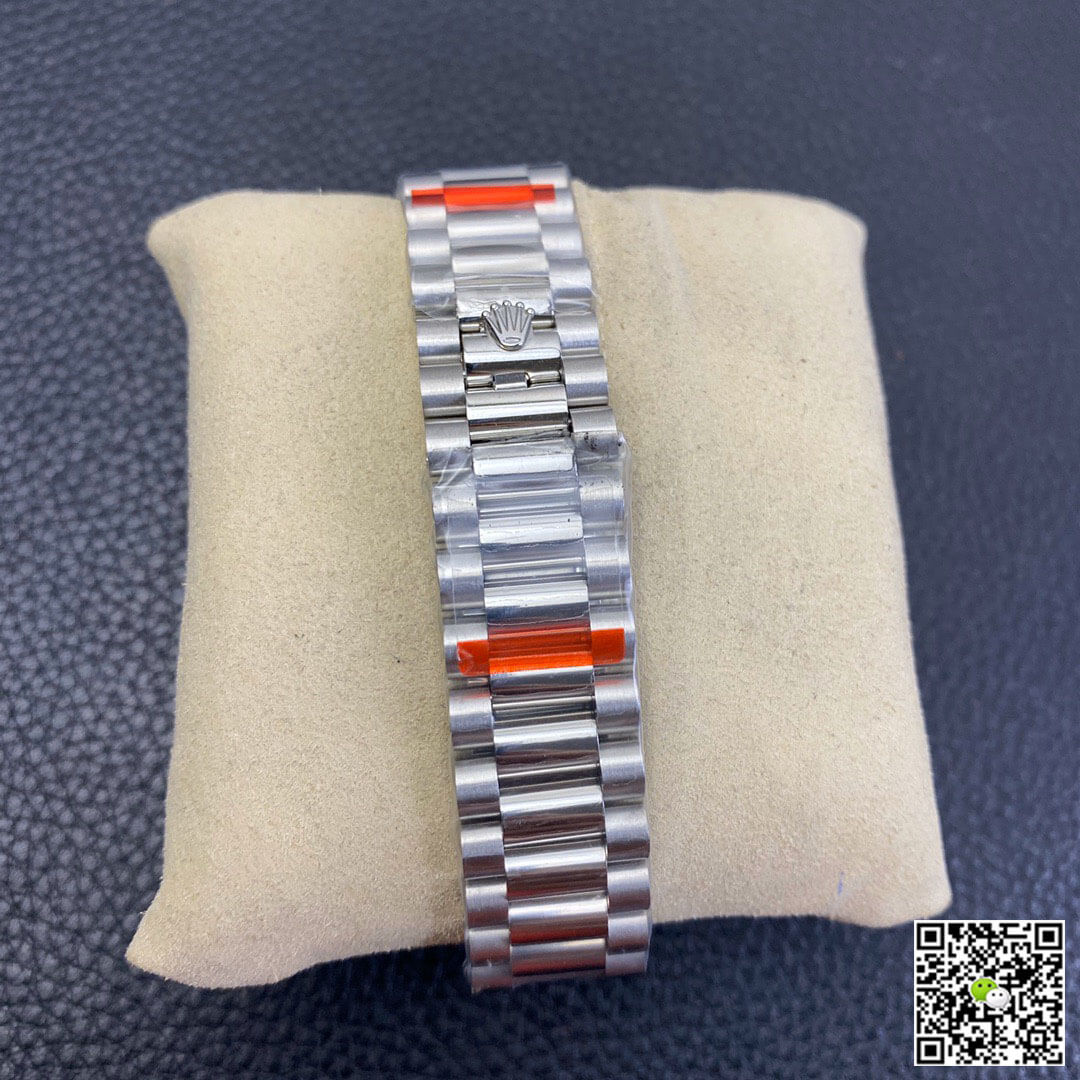 Rolex Day-Date M128239-0023 EW Factory Diamond Gradient Blue Dial