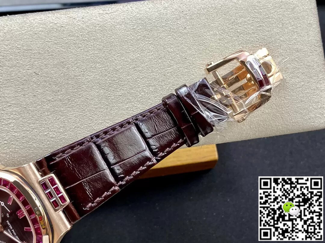 Patek Philippe Nautilus 5724 GR Factory Leather Strap