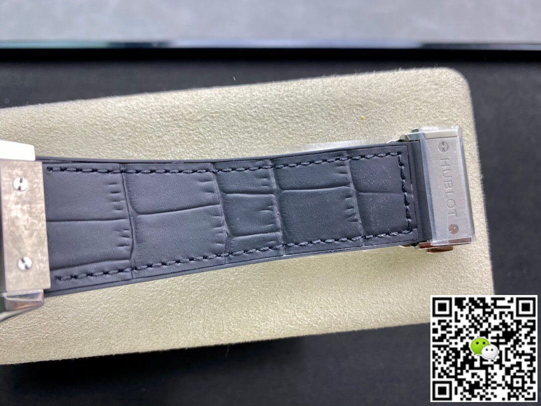 Hublot Classic Fusion 511.NX.1171.LR 42MM WWF Factory Black Strap