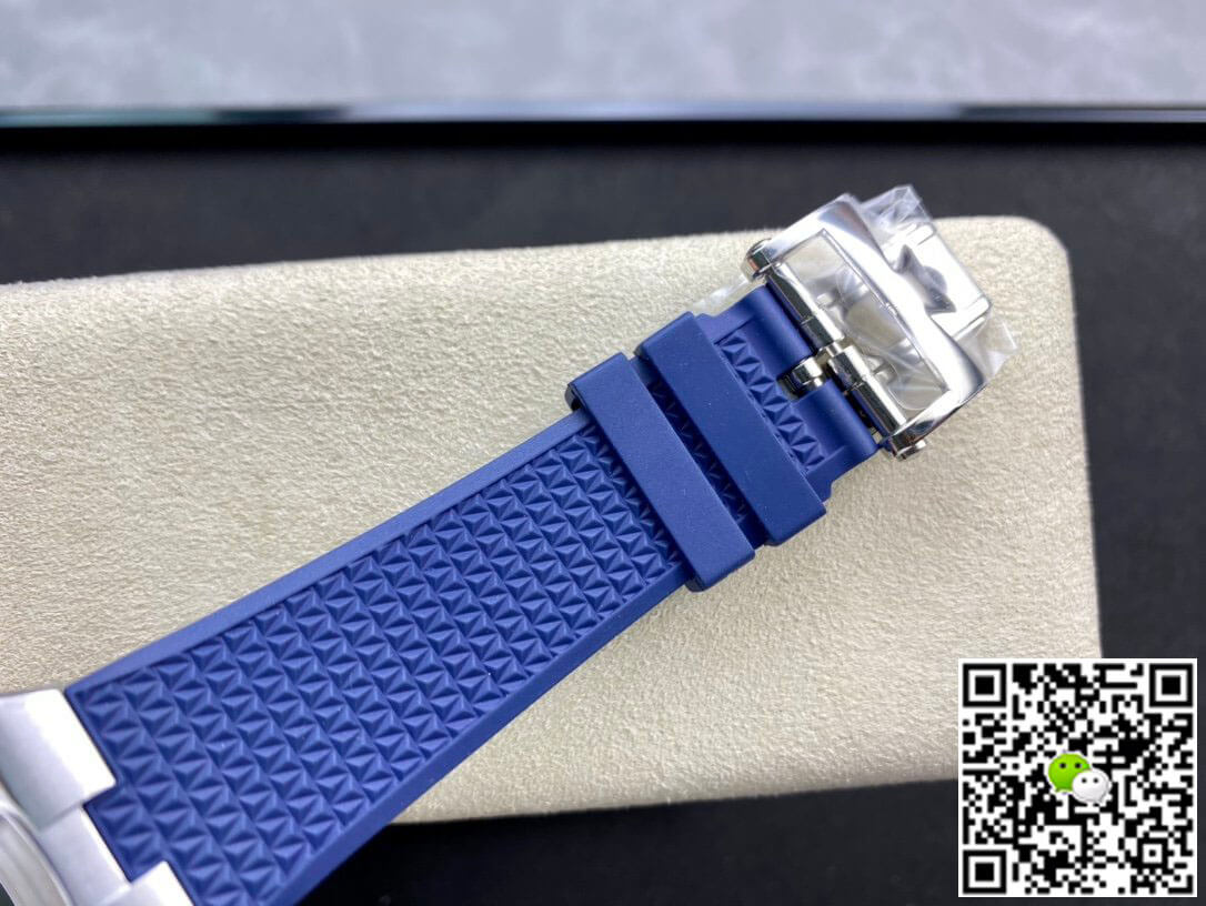 Vacheron Constantin Overseas 4500V 8F Factory Blue Strap