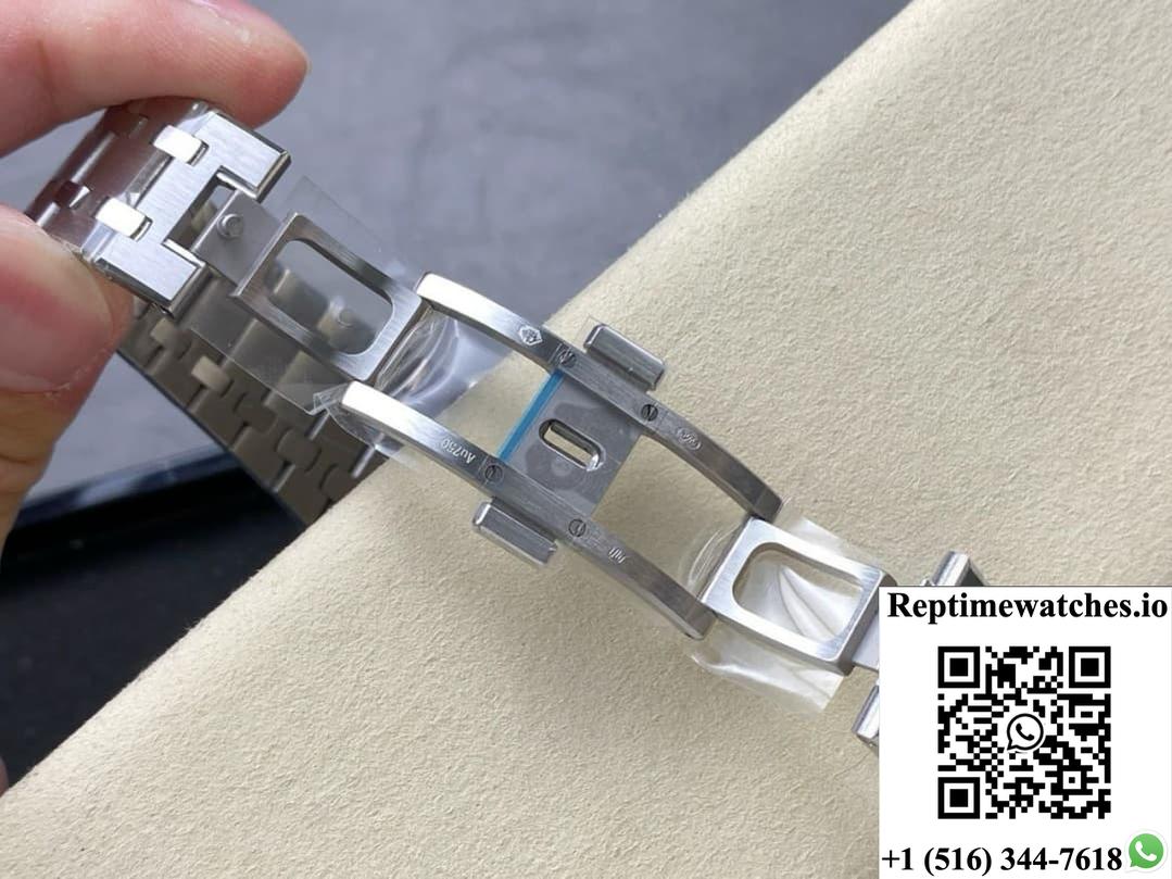 Audemars Piguet Royal Oak 26240BC.OO.1320BC.01 APS Factory Chronograph Function