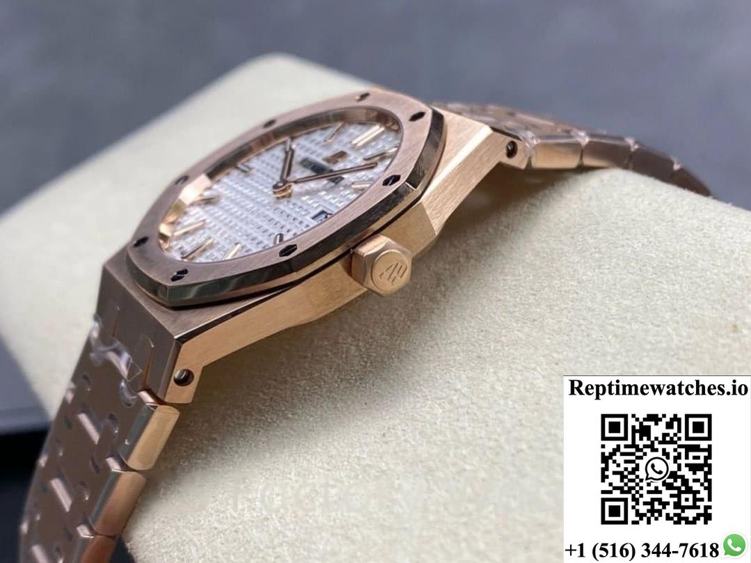 Audemars Piguet Royal Oak 67653OR.GG.1263OR.01 ZF factory date display