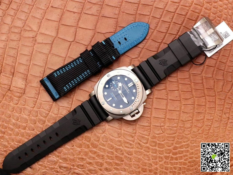 Panerai Submersible PAM00692 VS Factory Blue Dial