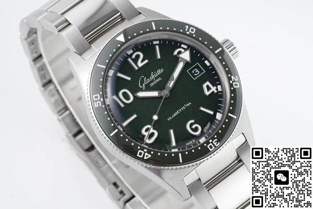 Glashutte Spezialist SeaQ 1-39-11-13-83-70 RXW Factory Date Display