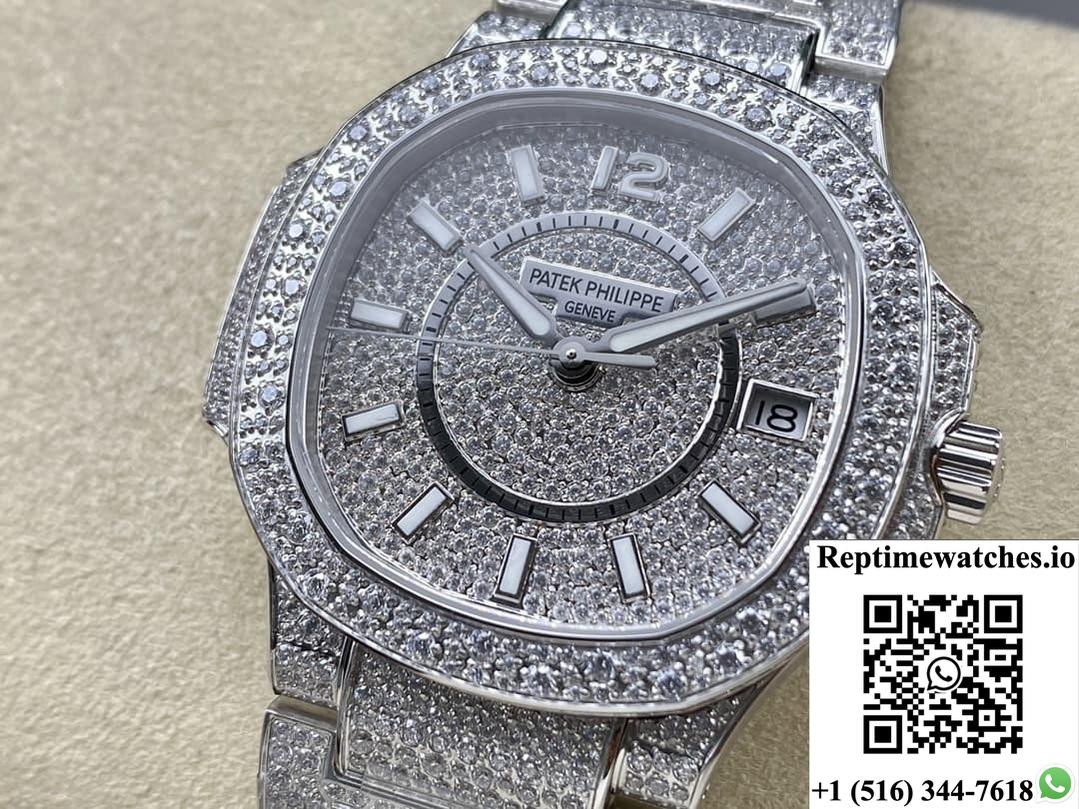 Patek Philippe Nautilus 7021-1G-001 AMG Factory Date display