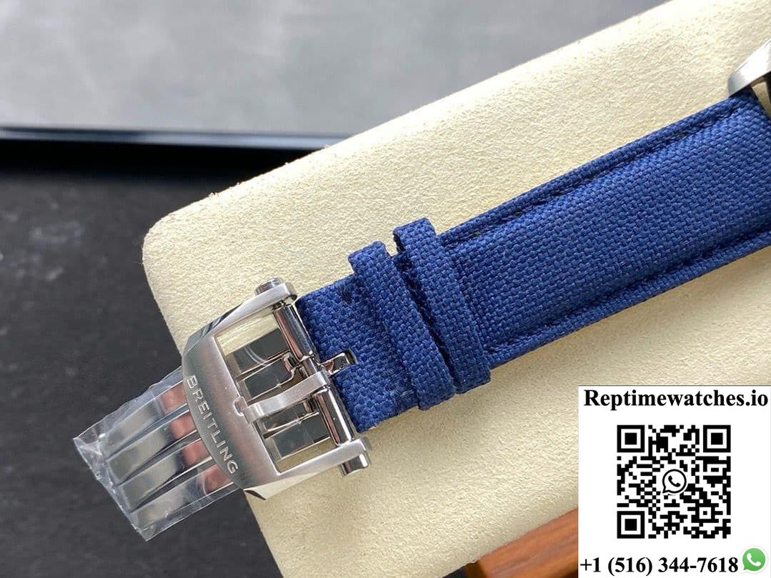 Breitling Avenger A17328101C1X1 BLS Factory Date Display