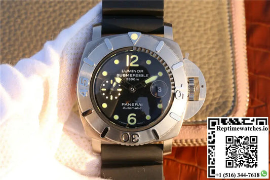 Panerai Submersible PAM 00194 VS Factory Black Dial - Watches