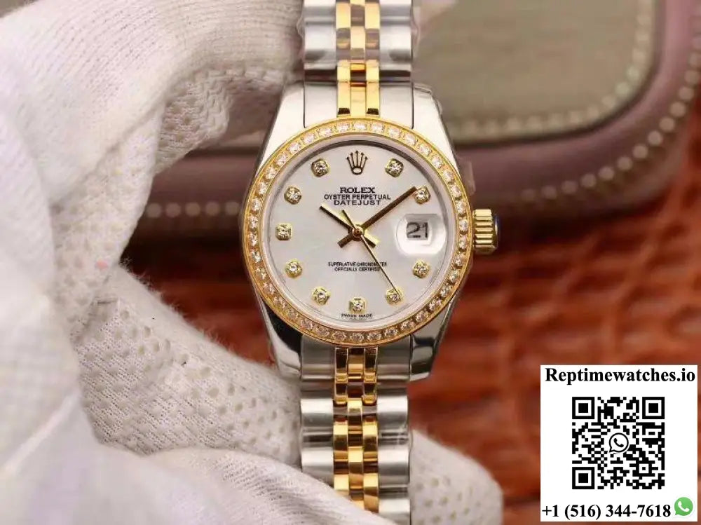 Rolex Lady Datejust 18K Yellow Gold 28MM Silver Dial - Watches