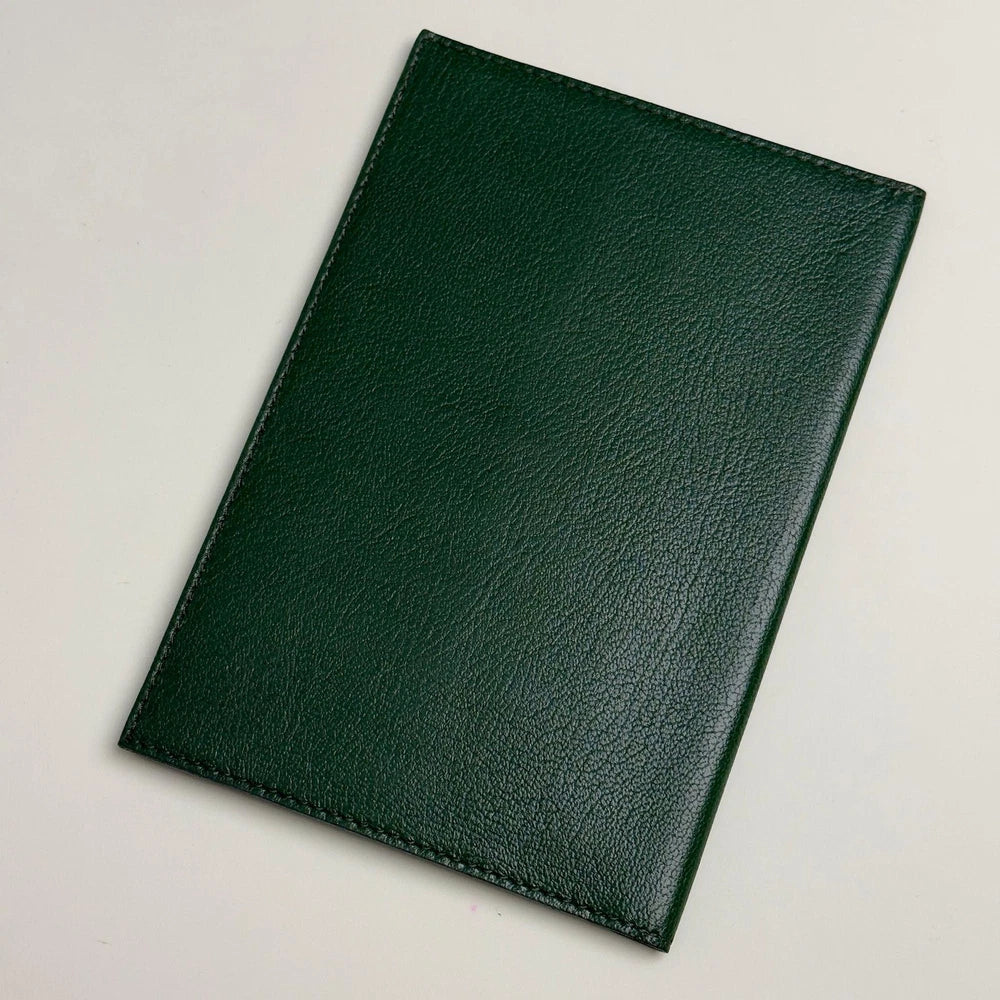 ROLEX VINTAGE GREEN LEATHER PASSPORT HOLDER FOR LUXURY TRAVEL | TIMELESSLY ELEGA