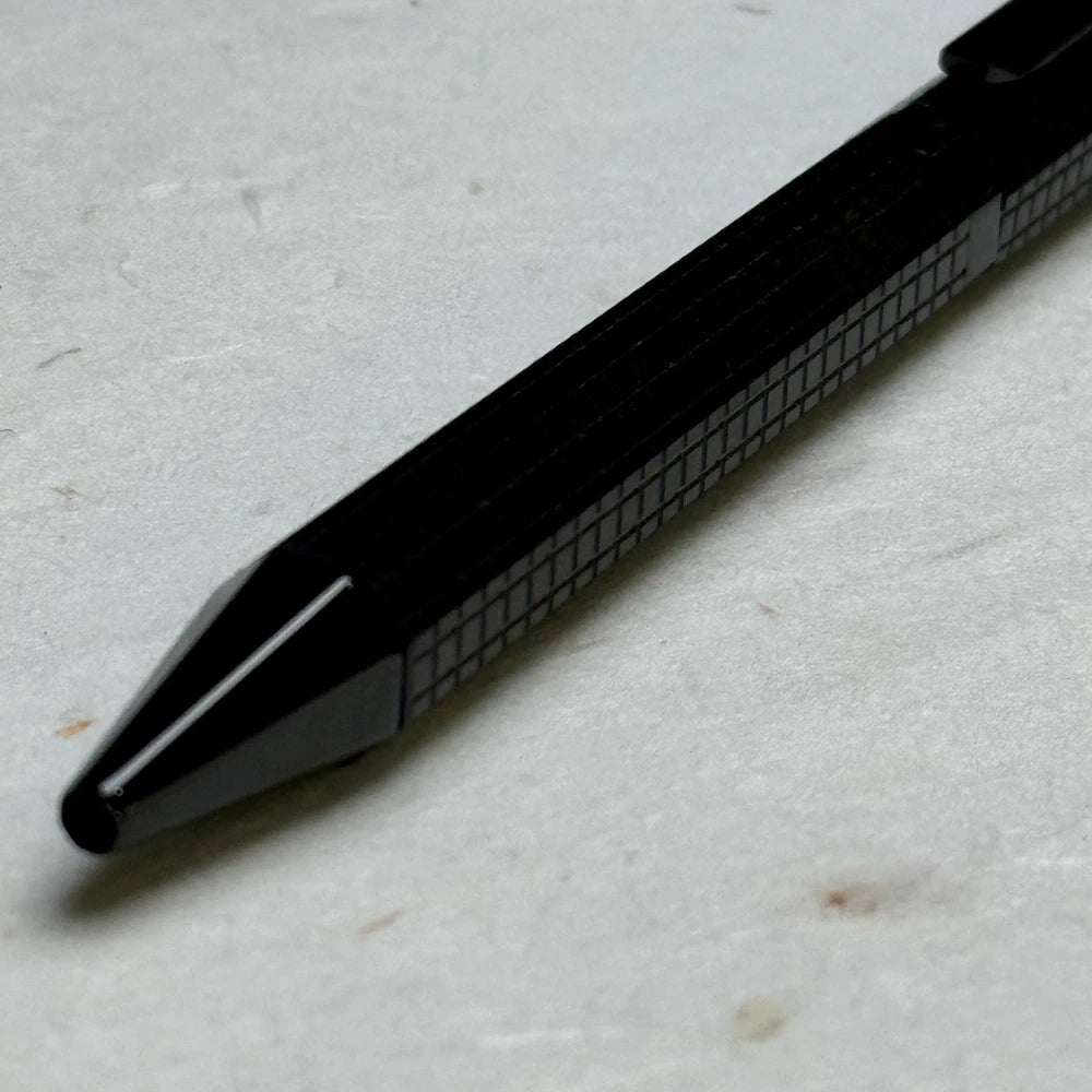 AUDEMARS PIGUET ROYAL OAK BLACK LUXURY PEN 001