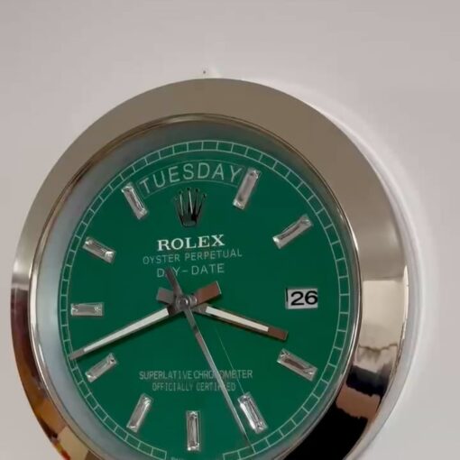 DAY DATE – SILVER – GREEN EDITION 35 CM DELUXE METAL WALL CLOCK