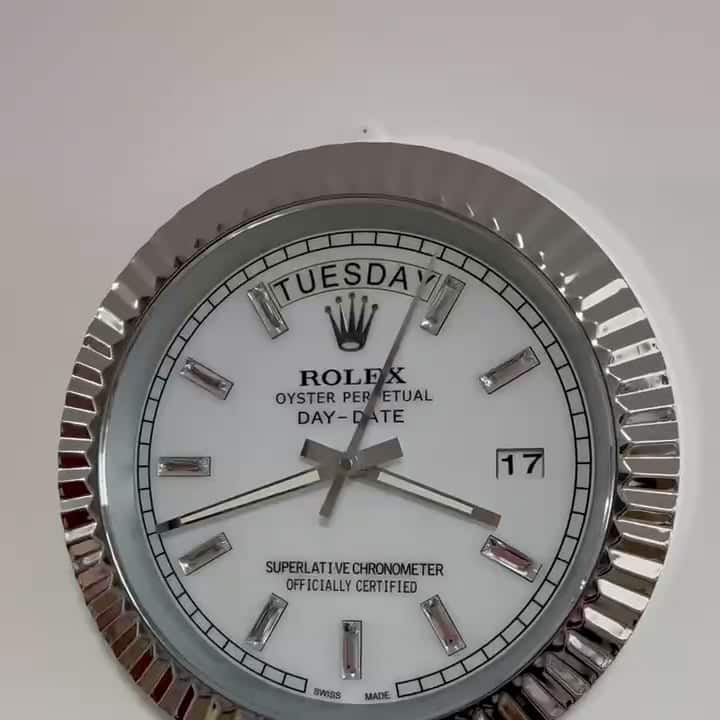 DAY DATE – ROSE SILVER – WHITE 35 CM DELUXE METAL WALL CLOCK