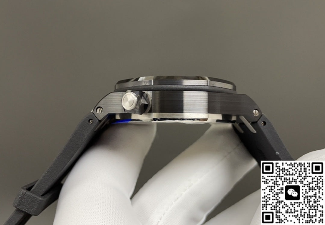 Audemars Piguet Royal Oak Offshore 15707CE.OO.A002CA.01 APS Factory Rubber strap
