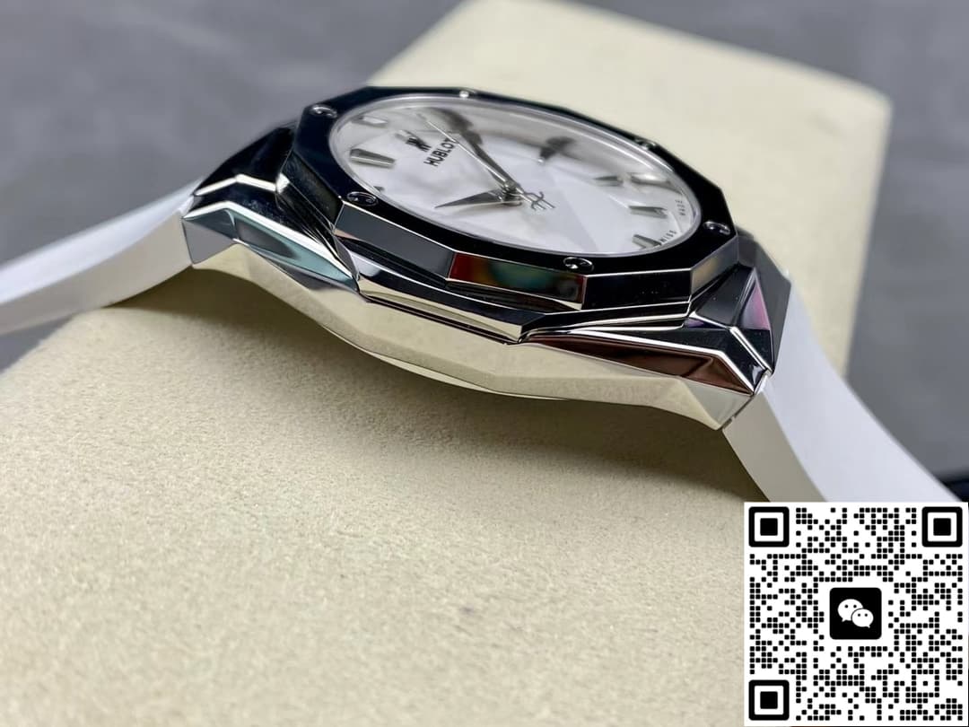 Hublot Classic Fusion 550.NS.2200.RW.ORL20 HB Factory White Dial