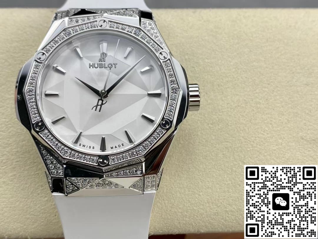 Hublot Classic Fusion 550.NS.2200.RW.1804.ORL20 HB Factory White Strap