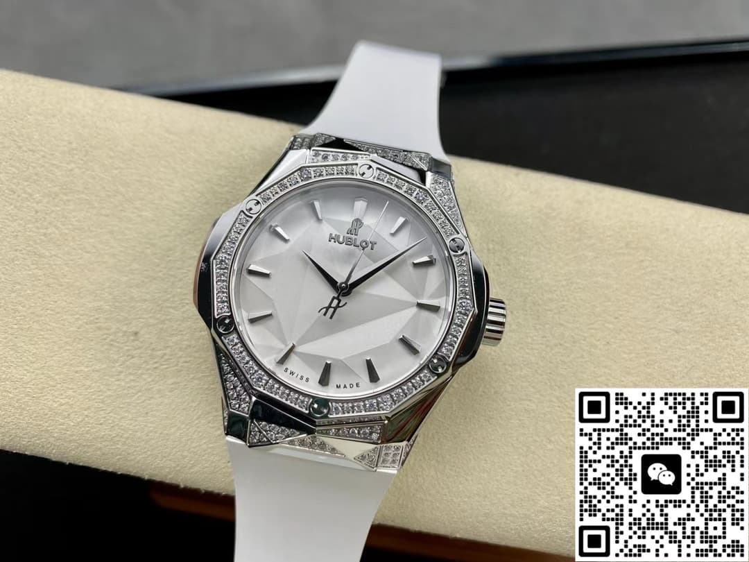 Hublot Classic Fusion 550.NS.2200.RW.1804.ORL20 HB Factory White Strap