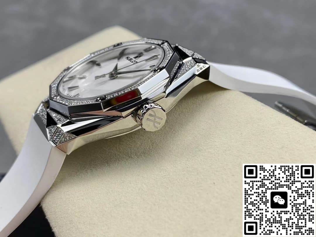 Hublot Classic Fusion 550.NS.2200.RW.1804.ORL20 HB Factory White Strap