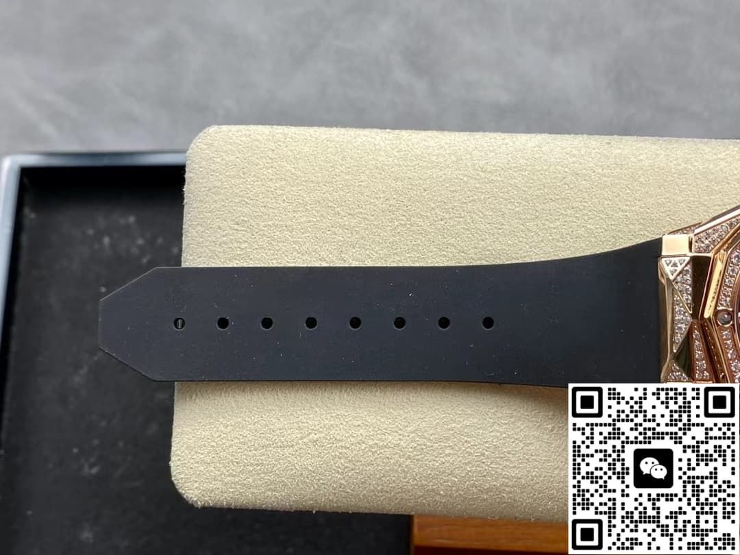 Hublot Classic Fusion 550.OS.1800.RX.1804.ORL19 HB Factory Set Diamonds