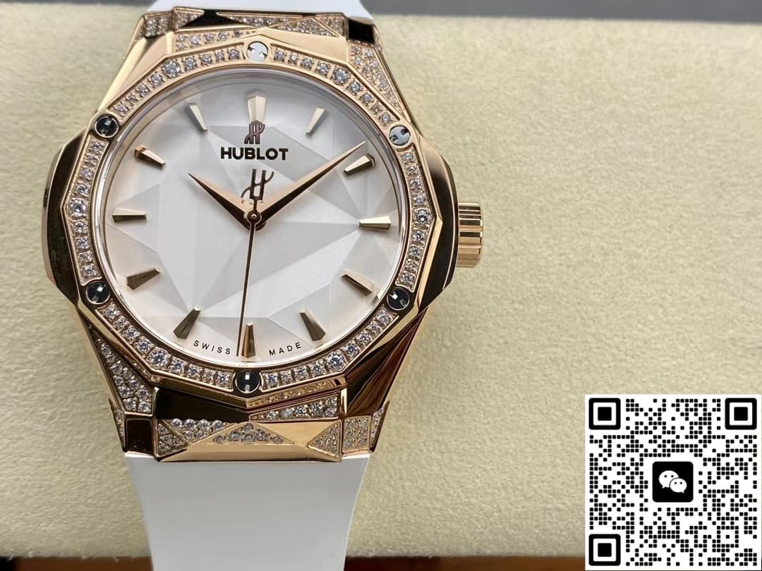 Hublot Classic Fusion 550.OS.2200.RW.1804.ORL20 HB Factory Rubber Strap