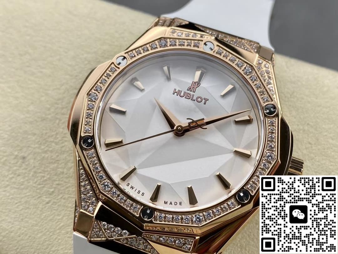 Hublot Classic Fusion 550.OS.2200.RW.1804.ORL20 HB Factory Rubber Strap