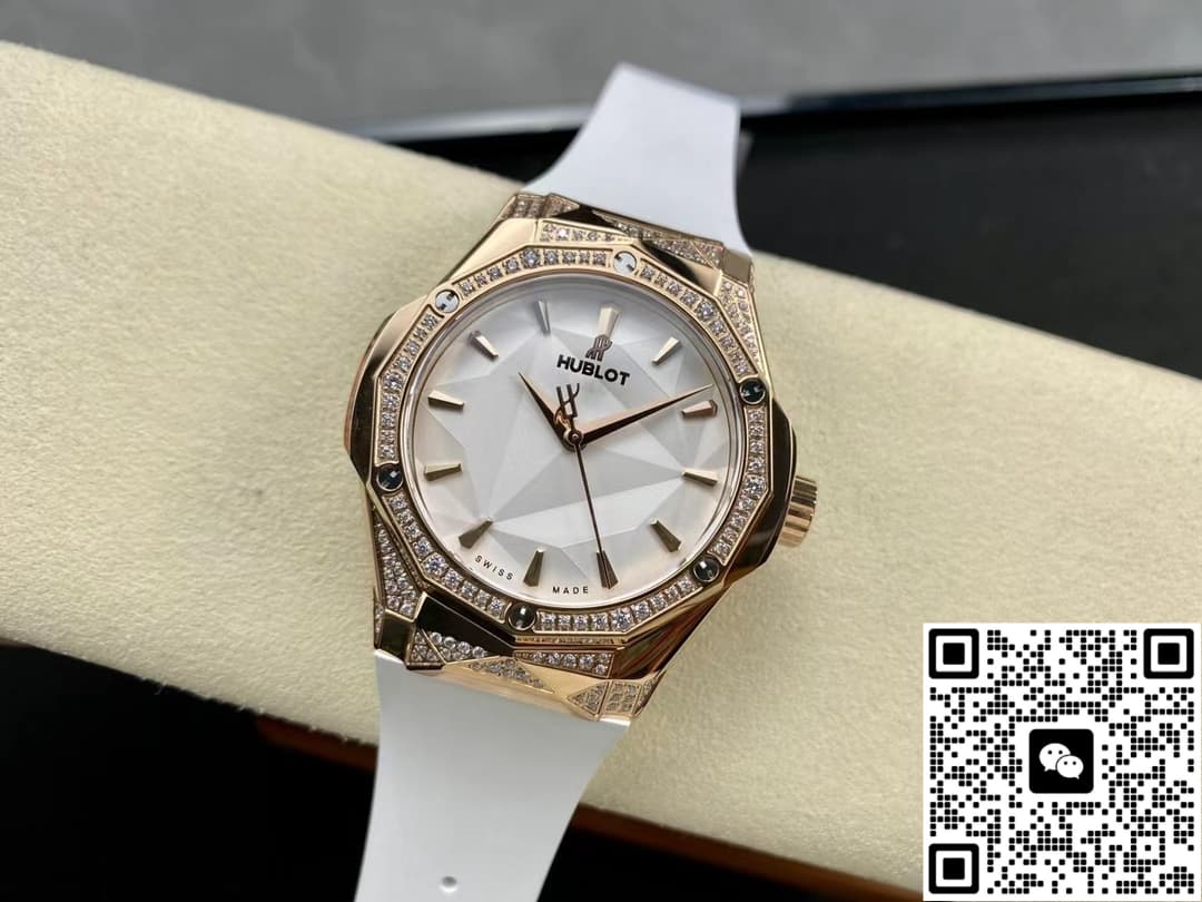 Hublot Classic Fusion 550.OS.2200.RW.1804.ORL20 HB Factory Rubber Strap