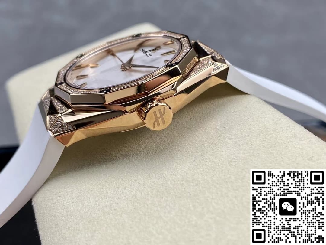Hublot Classic Fusion 550.OS.2200.RW.1804.ORL20 HB Factory Rubber Strap