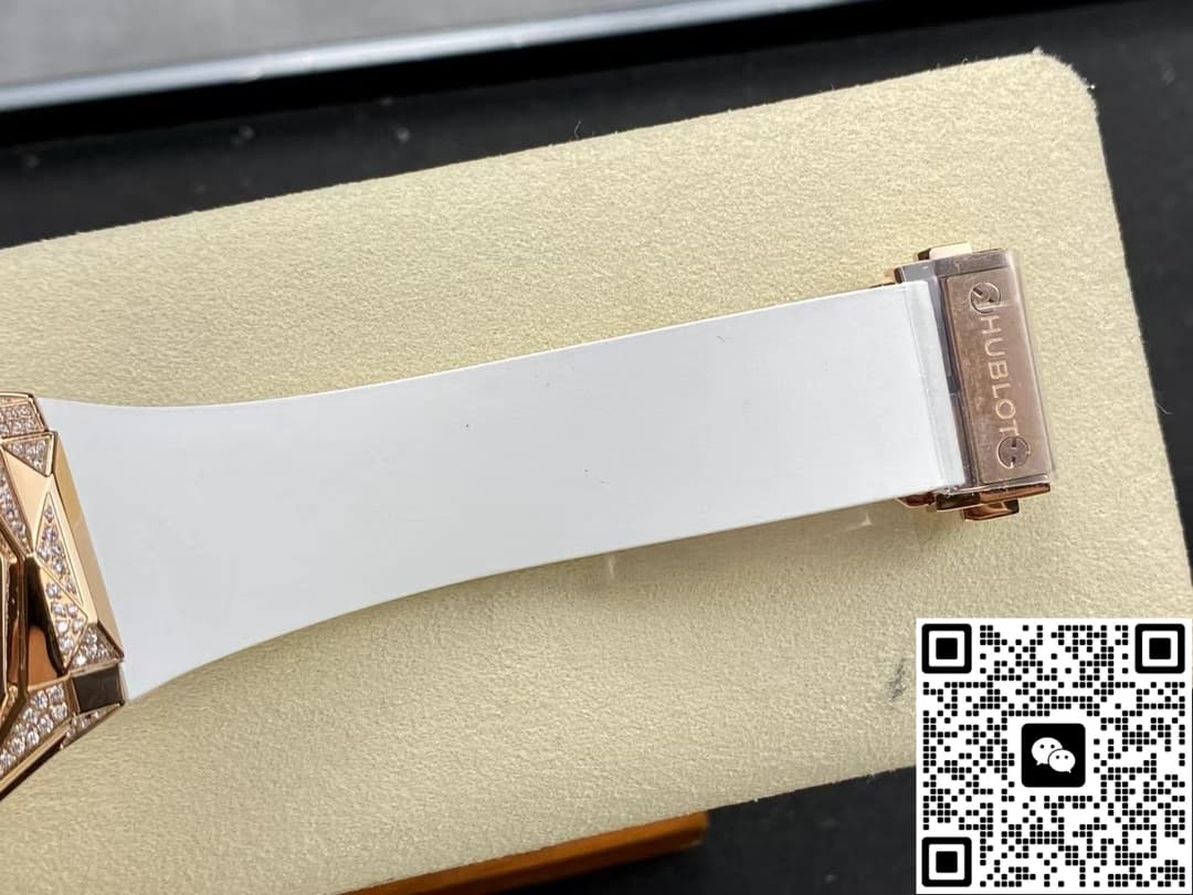 Hublot Classic Fusion 550.OS.2200.RW.1804.ORL20 HB Factory Rubber Strap