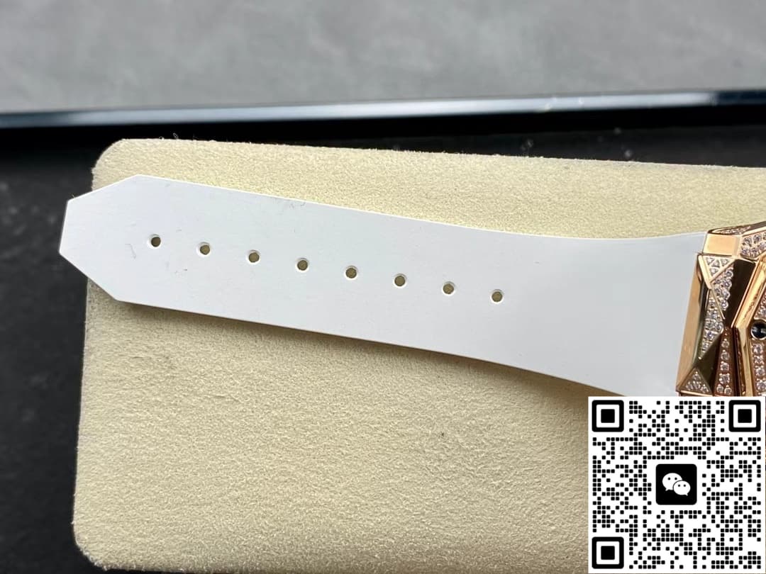 Hublot Classic Fusion 550.OS.2200.RW.1804.ORL20 HB Factory Rubber Strap