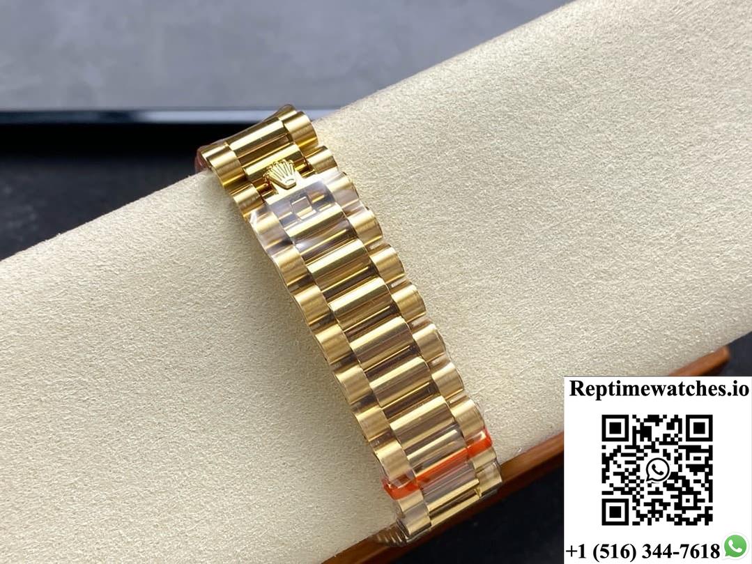 Rolex Day-Date model m128238-0071 8+ Factory date display