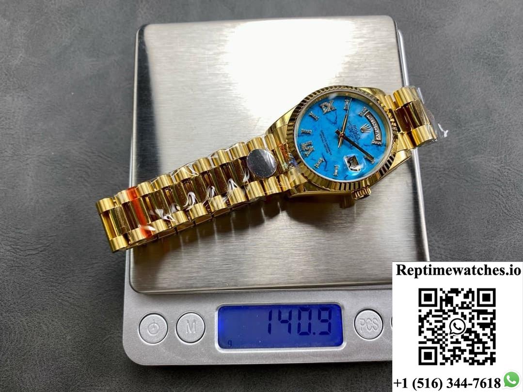 Rolex Day-Date model m128238-0071 8+ Factory date display