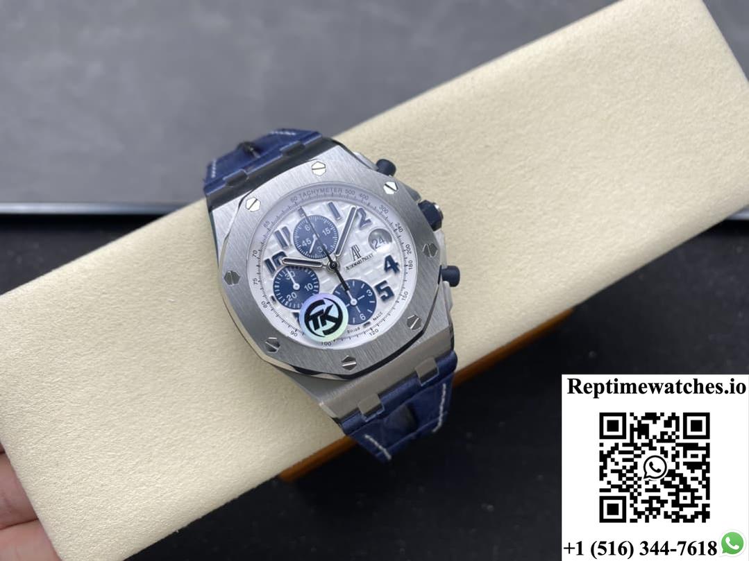 Audemars Piguet Royal Oak Offshore 26170ST.OO.D305CR.01 TK Factory Date Display