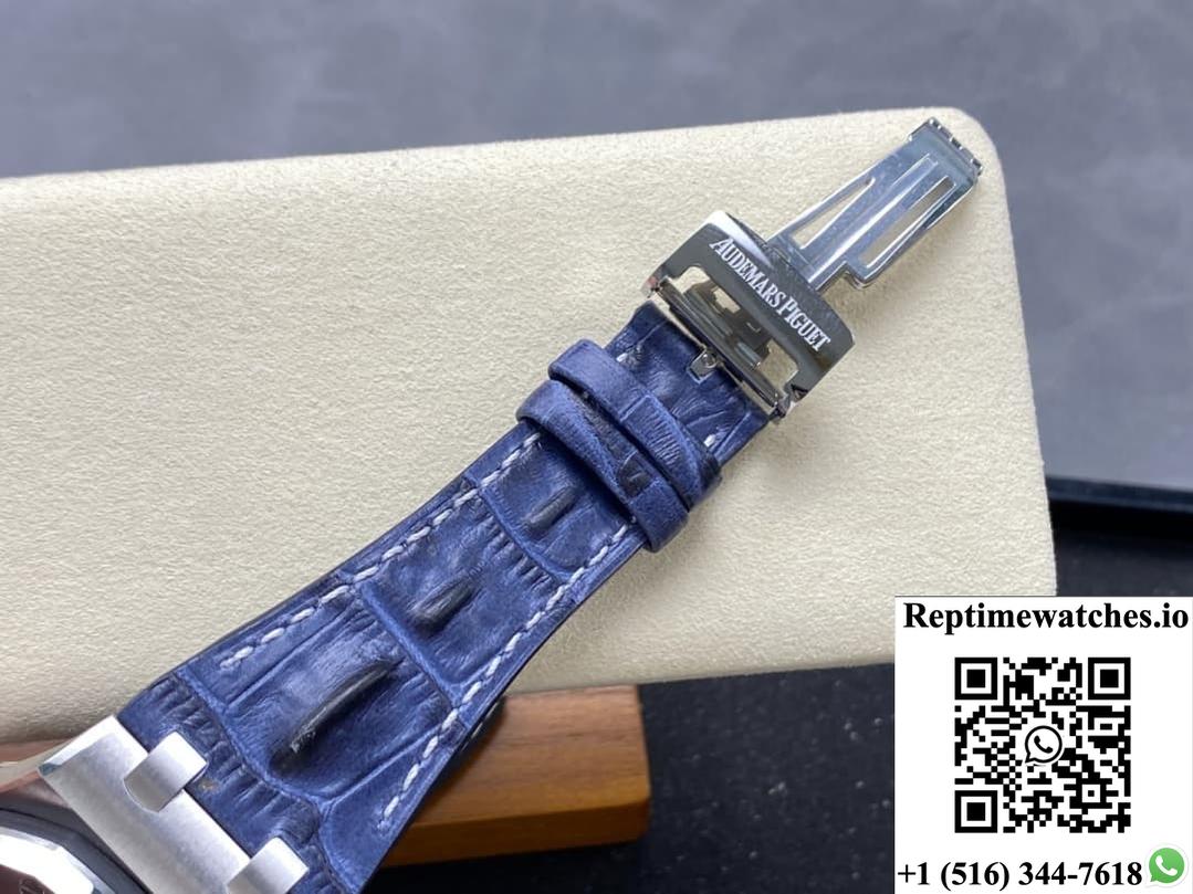 Audemars Piguet Royal Oak Offshore 26170ST.OO.D305CR.01 TK Factory Date Display