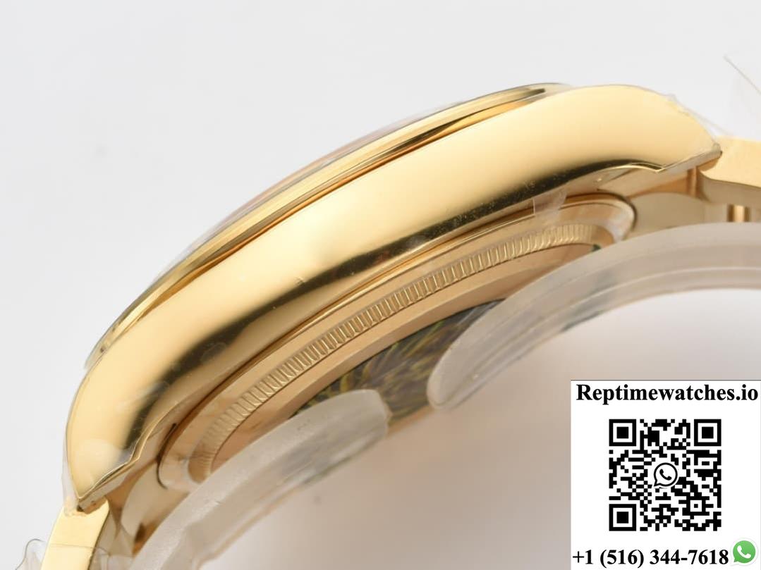 Rolex Daytona M126508-0001 Clean factory gold color bezel