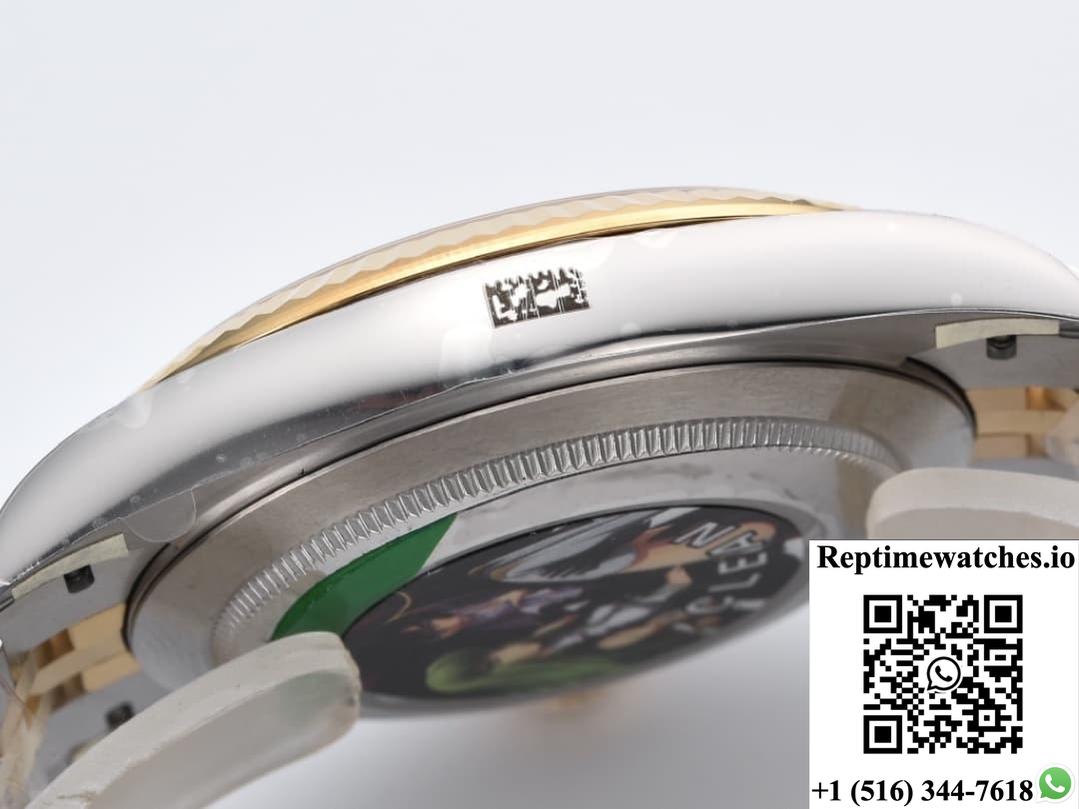 Rolex Datejust M126333-0022 Clean Factory Gold color Dial