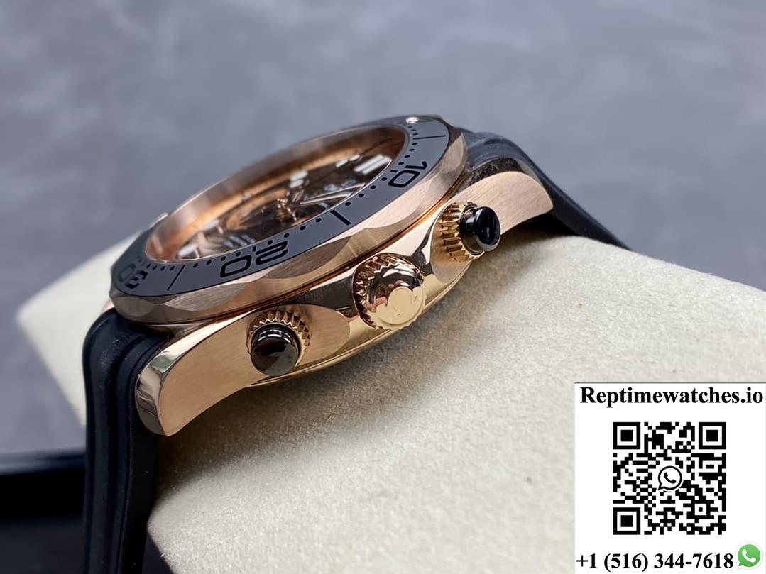 Omega Seamaster 210.62.44.51.01.001 N1 factory luminous hour markers