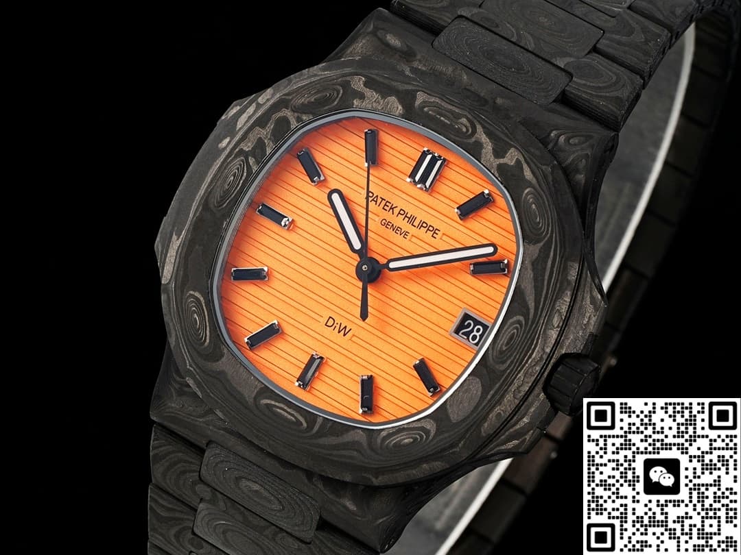 Patek Philippe Nautilus 5711 DIW Factory Date Display
