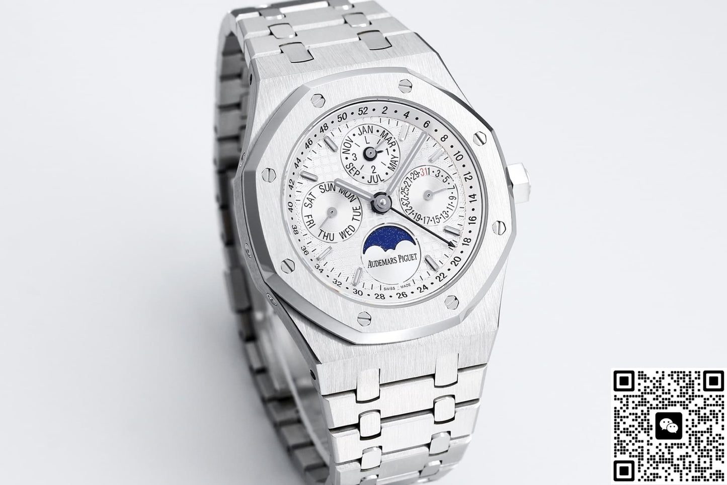 Audemars Piguet Royal Oak 26574ST.OO.1220ST.001 BBS Factory Week Display