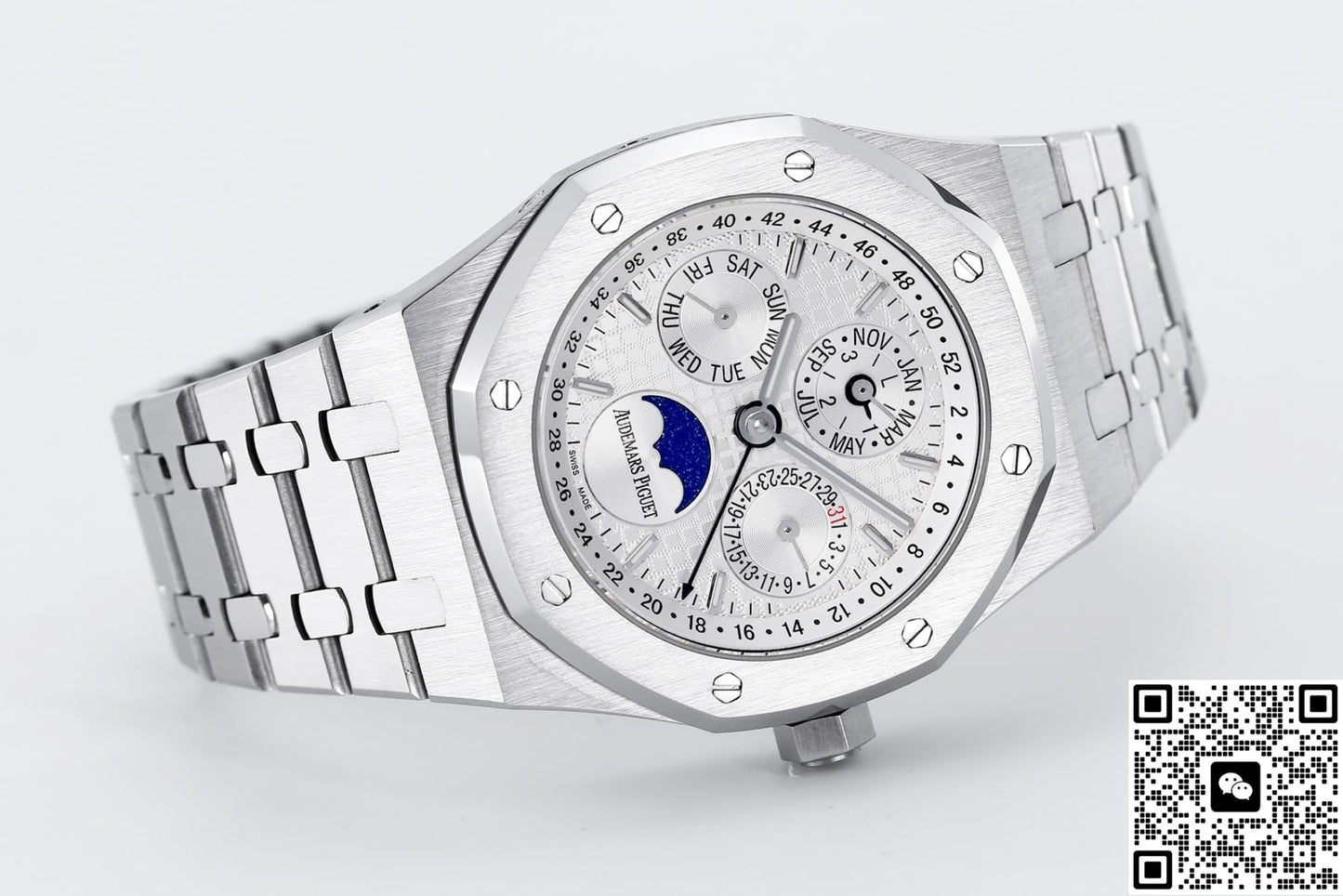 Audemars Piguet Royal Oak 26574ST.OO.1220ST.001 BBS Factory Week Display