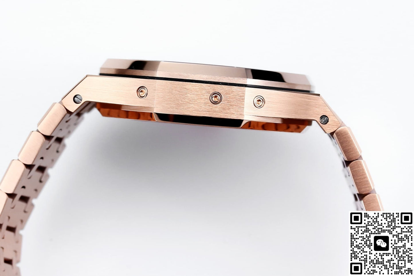 Audemars Piguet Royal Oak 26584OR.OO.1220OR.01 BBS Factory Calendar Display